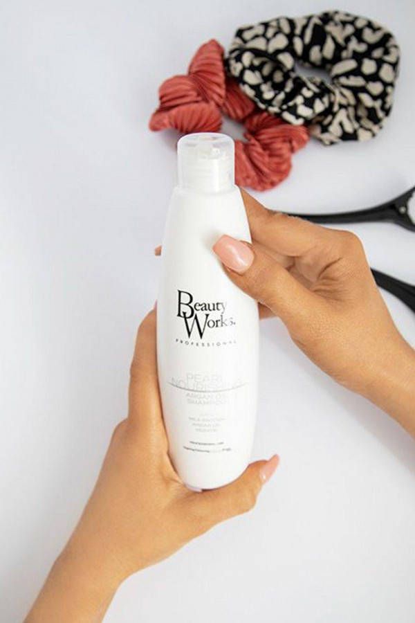 boohoo Beauty Works Pearl Nourishing Shampoo 250Ml, White