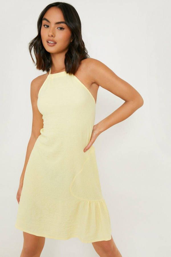 boohoo Gekreukelde Loshangende Skinny Fit Halter Jurk Met Geplooide Zoom, Yellow