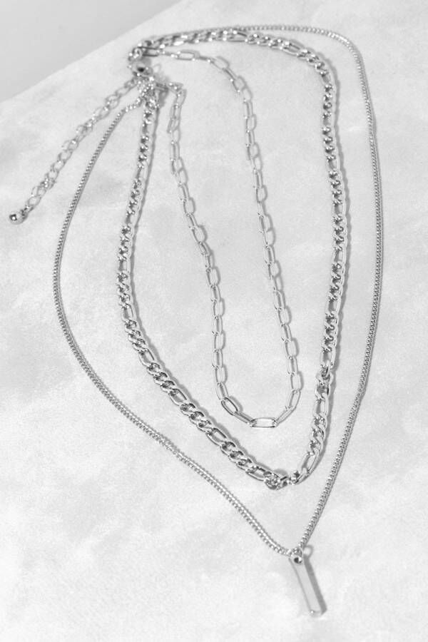 boohoo Gepolijste Dubbele Schakel Ketting Met Bedeltjes En Staafje, Silver