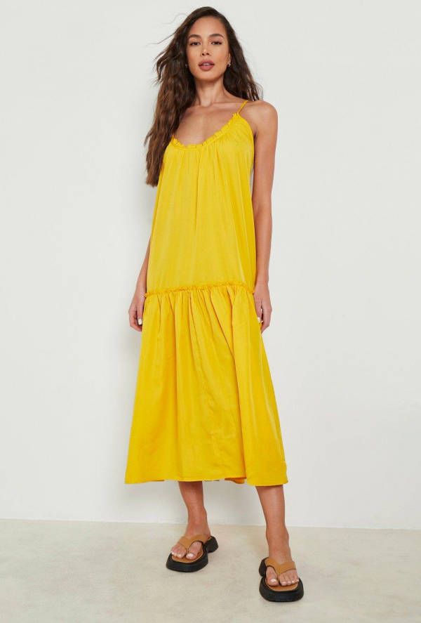 boohoo Geweven Maxi Jurk Met Ruches, Laagjes En Ceintuur, Mustard