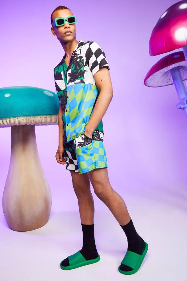 boohoo Golvend Geruit Overhemd En Middellange Zwembroek Set, Green