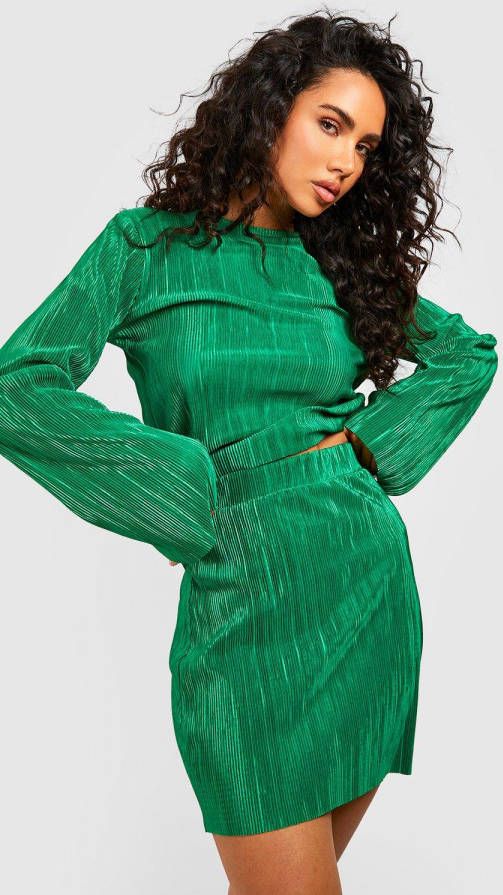 boohoo Plisse Top Met Schouderpads En Mini Rokje, Bright Green