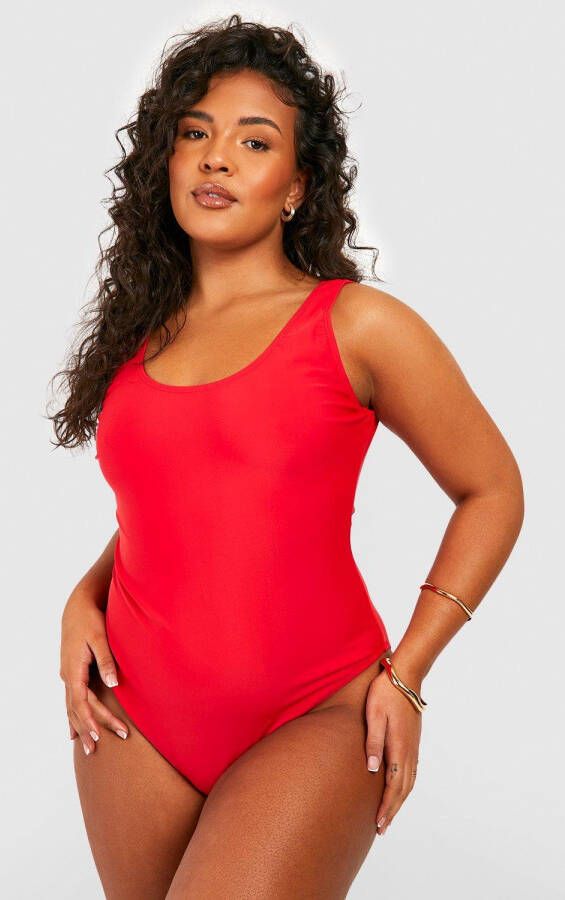 boohoo Plus Corrigerend Badpak Met Lage Ronde Hals, Red