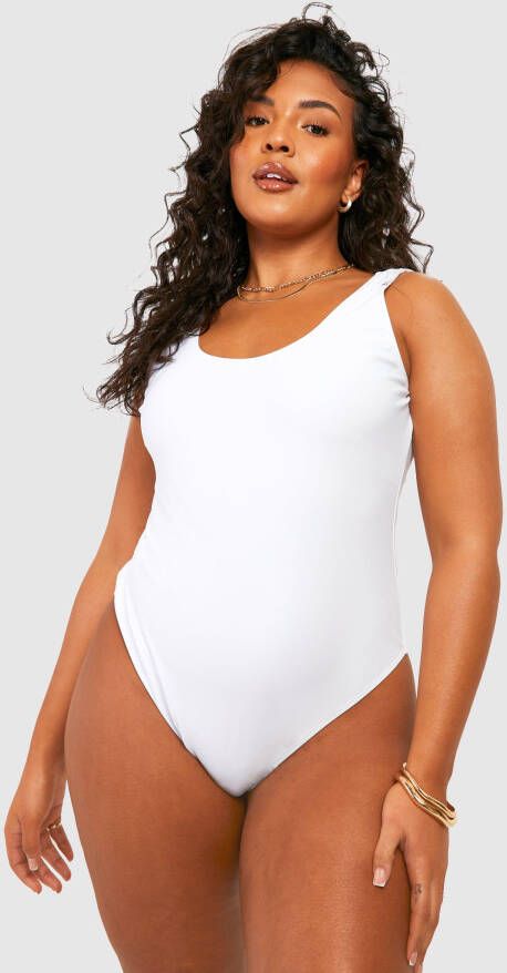 boohoo Plus Corrigerend Badpak Met Lage Ronde Hals, White