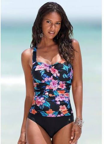 Lascana Badpak met haltermodel en modellerend effect