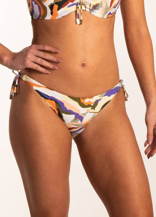 Beachlife strik bikinibroekje met all over print groen/geel/rood